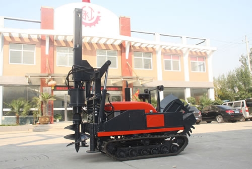 Remote control self-propelled forward drilling and rear trenching machine