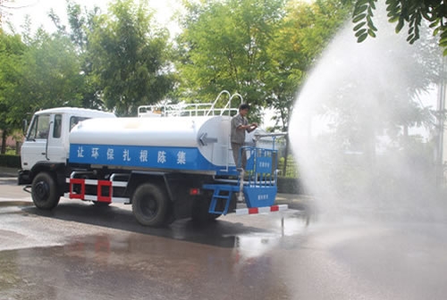 Refit the spray dust suppression truck
